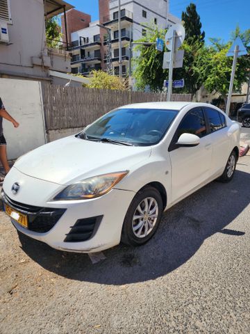מאזדה 3