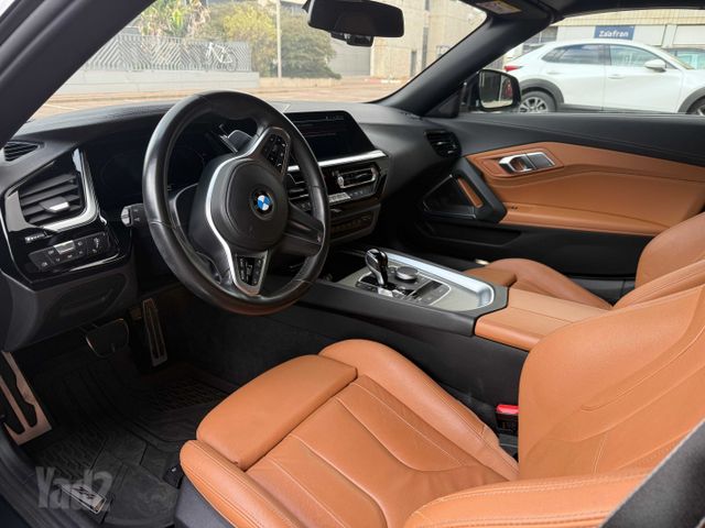 ב מ וו Z4