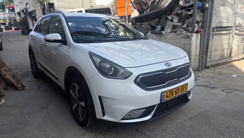 קיה נירו