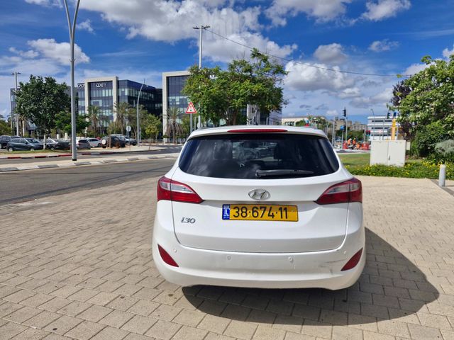 יונדאי i30