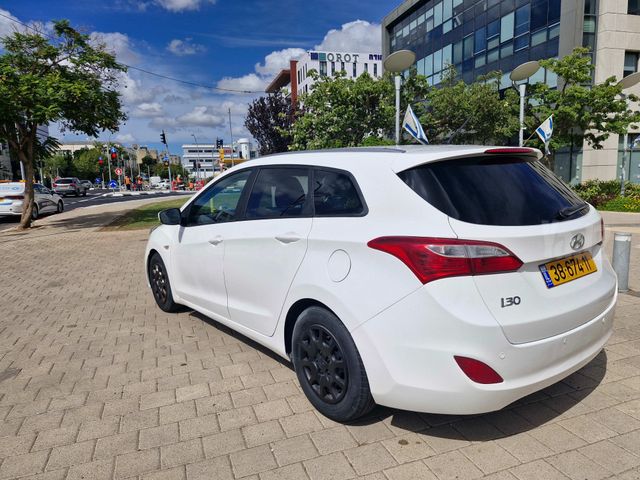 יונדאי i30