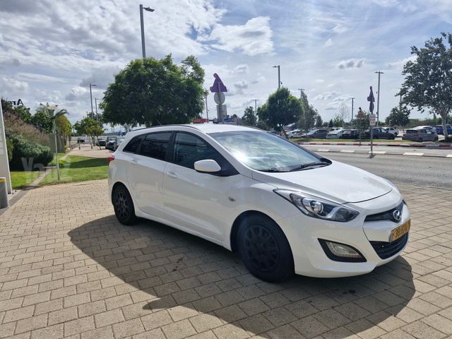 יונדאי i30