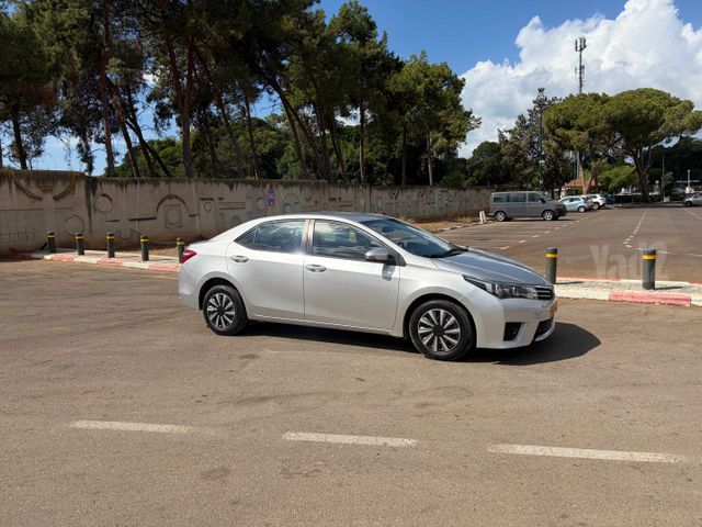 טויוטה קורולה