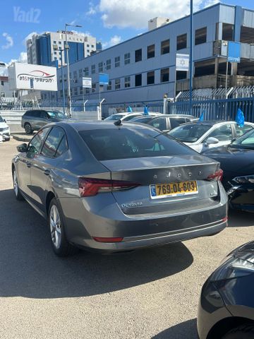 סקודה אוקטביה