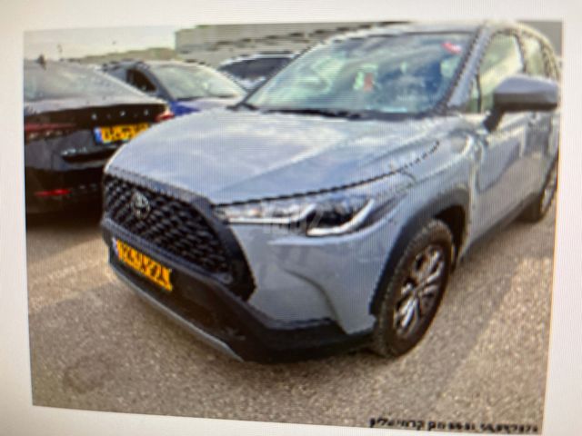מודעת רכב טויוטה קורולה קרוס