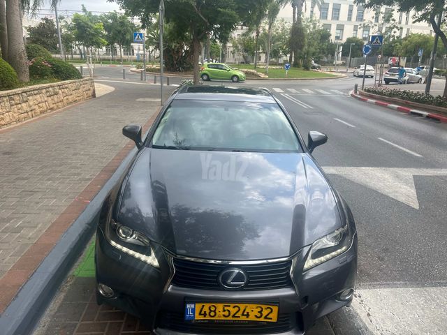 לקסוס GS