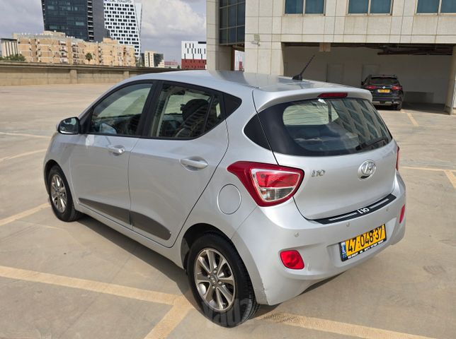 יונדאי i10