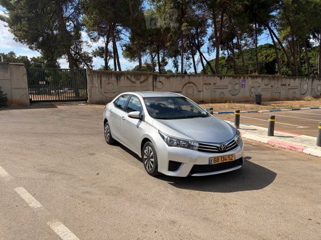 טויוטה קורולה