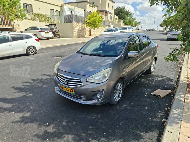 מיצובישי אטראז'