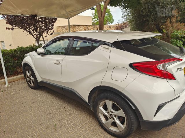 טויוטה C-HR