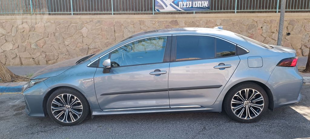 טויוטה קורולה