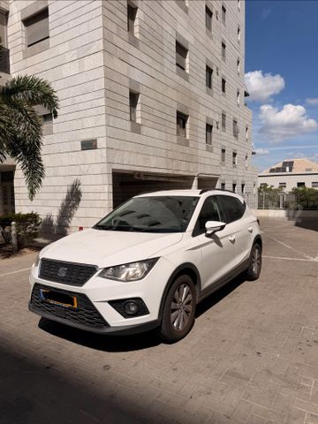 מודעת רכב סיאט ארונה