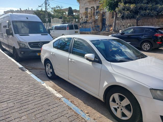 סקודה אוקטביה