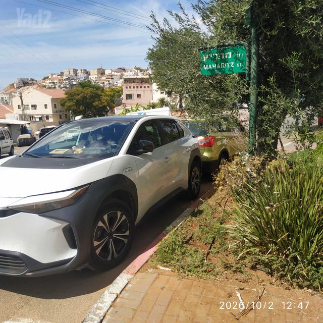 מודעת רכב טויוטה bZ4X