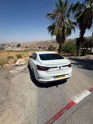 רנו מגאן