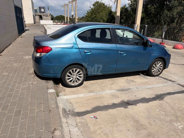 מודעת רכב מיצובישי אטראז'