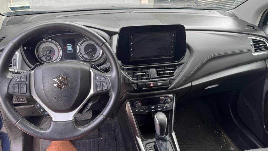 סוזוקי S-Cross