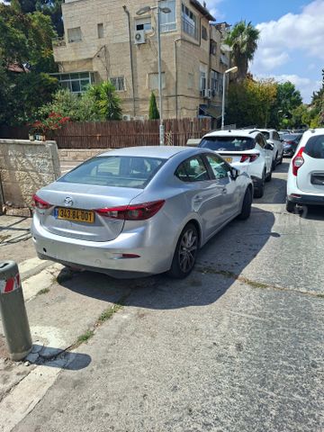 מאזדה 3