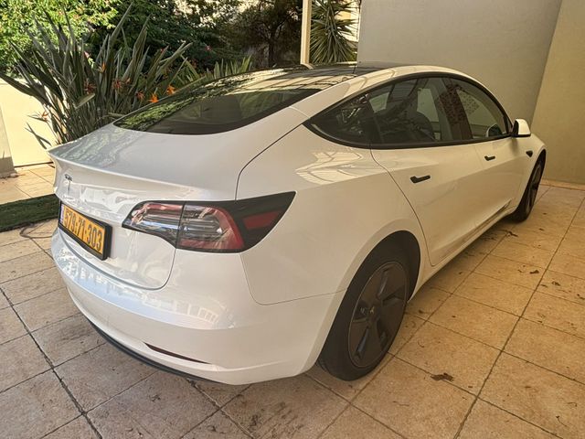 טסלה מודל 3