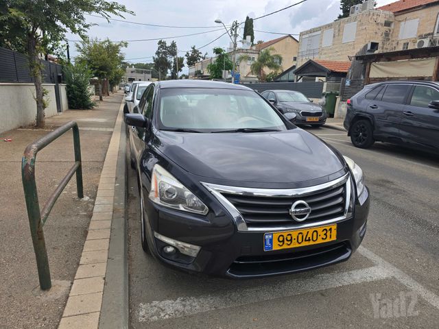ניסאן אלטימה