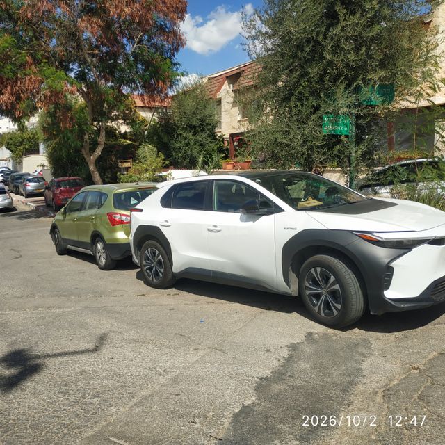 טויוטה bZ4X