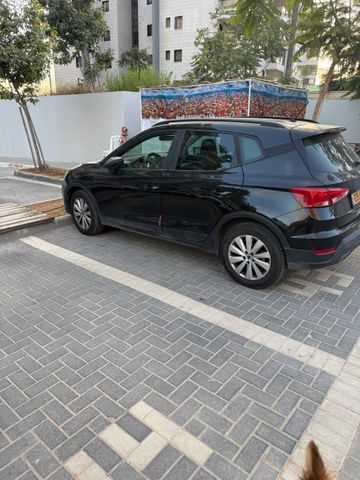 סיאט ארונה