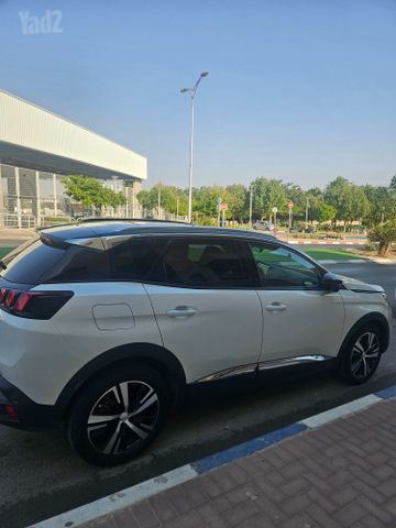 פיג'ו 3008
