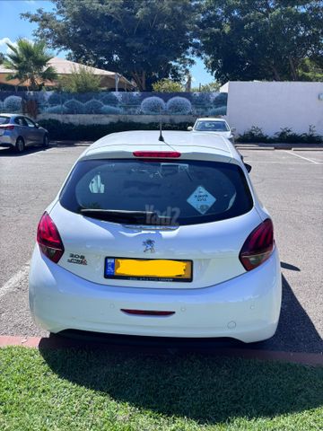 פיג'ו 208