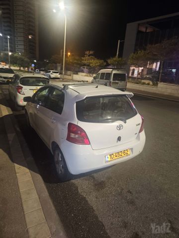 טויוטה יאריס