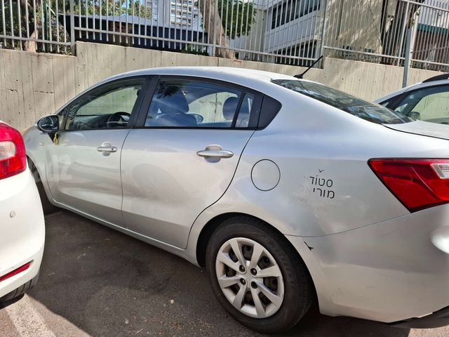 מודעת רכב קיה ריו
