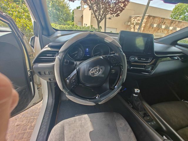 טויוטה C-HR