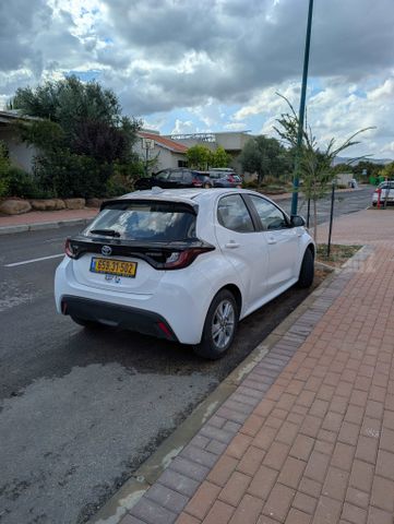 טויוטה יאריס