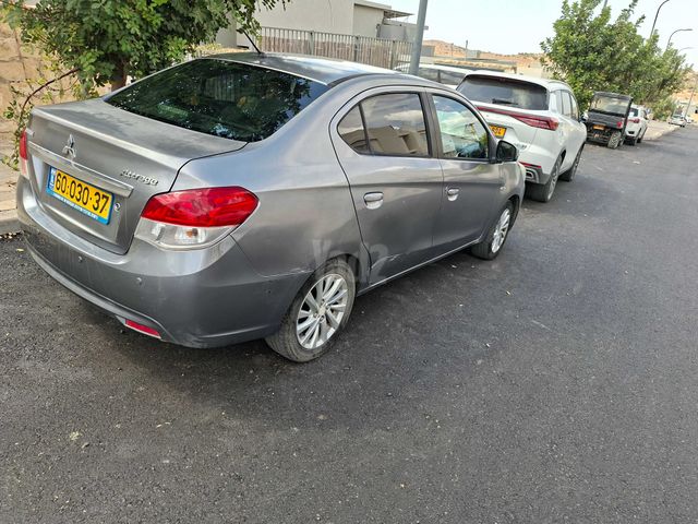 מיצובישי אטראז'