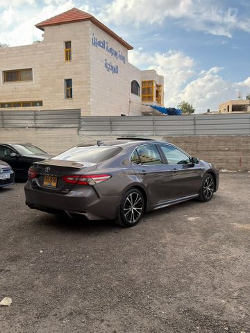 טויוטה קאמרי