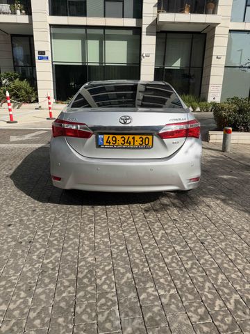 טויוטה קורולה