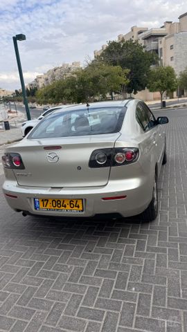 מאזדה 3