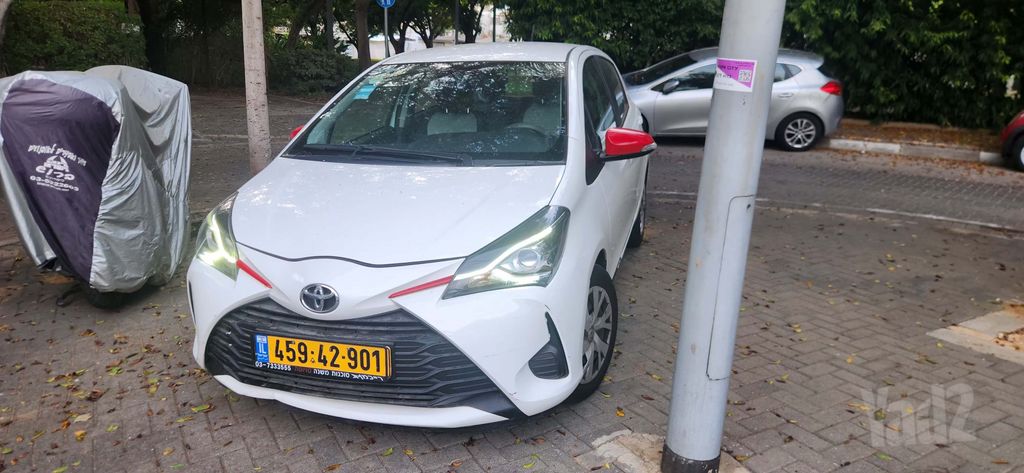 טויוטה יאריס