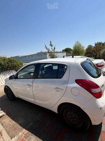 מודעת רכב יונדאי i20