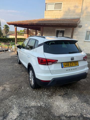 סיאט ארונה