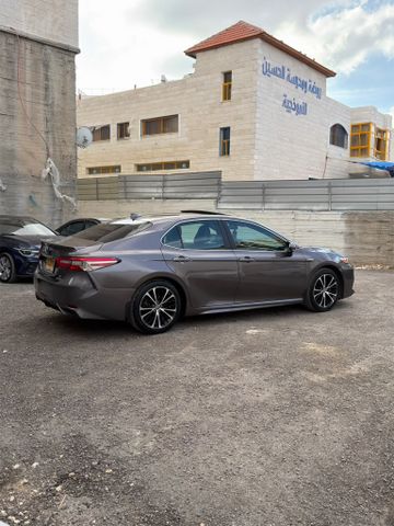 טויוטה קאמרי