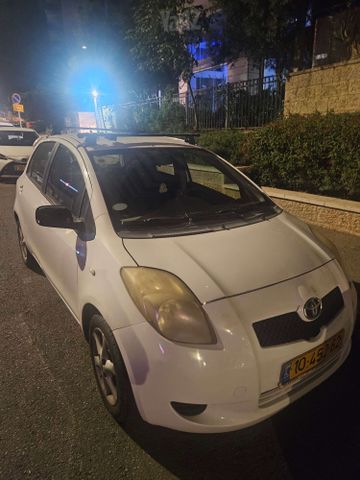 טויוטה יאריס