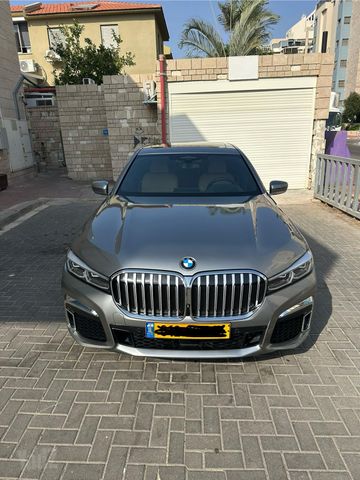 סדרה 7 4X2 M-Sport 745Le פלאג-אין אוט׳ 3.0 (286 כ״ס)