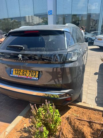 פיג'ו 3008