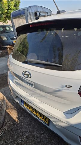 יונדאי i10