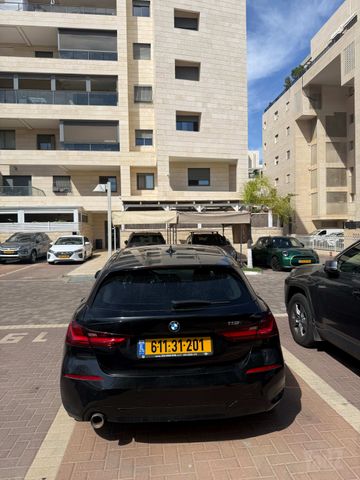 מודעת רכב ב מ וו סדרה 1