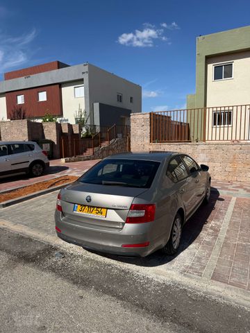 סקודה אוקטביה