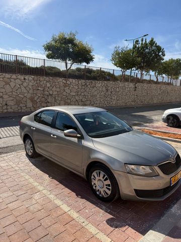 סקודה אוקטביה