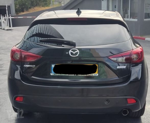 מאזדה 3