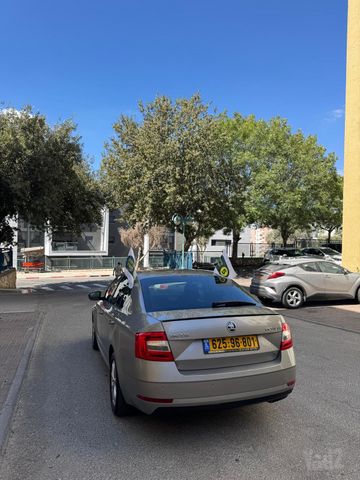 סקודה אוקטביה