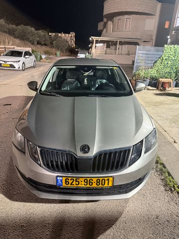 סקודה אוקטביה